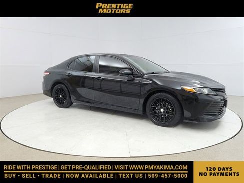 Used 2020 Toyota Camry LE image 1