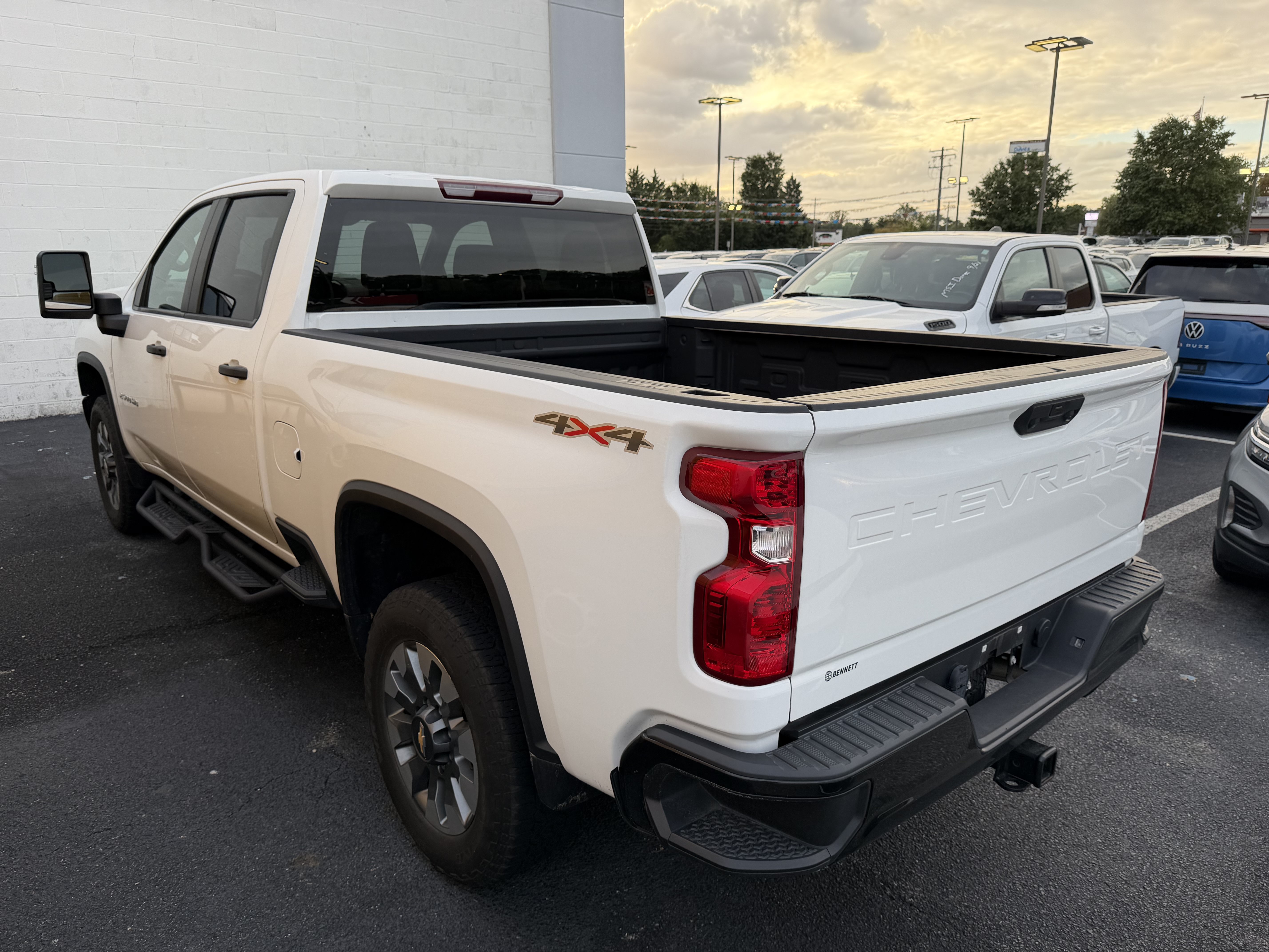 Used 2023 Chevrolet Silverado 2500 Custom w/ Custom Convenience Package AWD/4WD image 15