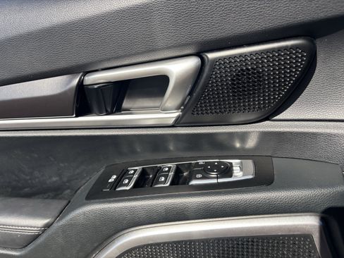Certified 2025 Kia Telluride S AWD/4WD image 19