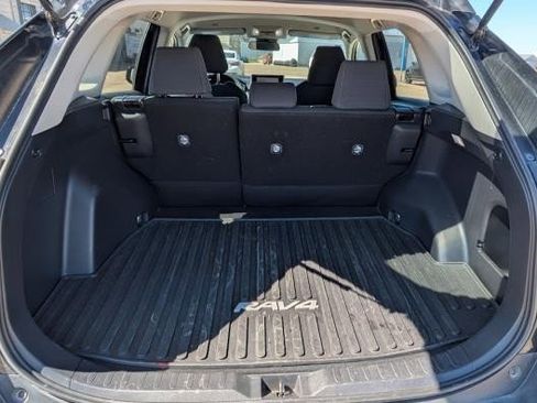 Used 2024 Toyota RAV4 LE AWD/4WD image 19