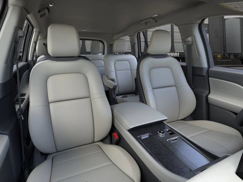 New 2026 Lincoln Aviator 2WD image 39