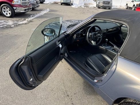 Used 2007 MAZDA MX-5 Miata Grand Touring w/ Premium Pkg image 22