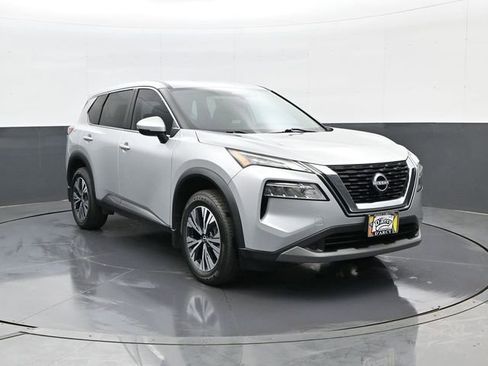 Used 2022 Nissan Rogue SV AWD/4WD image 3