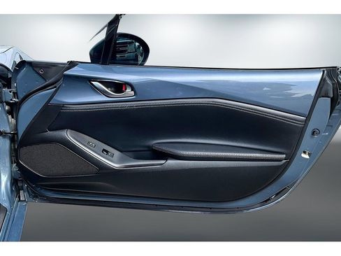 Used 2020 MAZDA MX-5 Miata Club w/ Interior Package RWD image 24