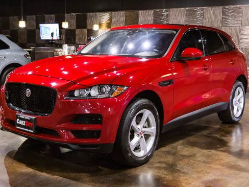 Used 2017 Jaguar F-PACE Premium image 7