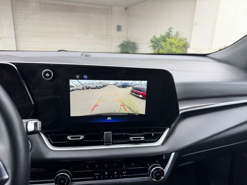 Used 2025 Chevrolet Equinox LT image 24