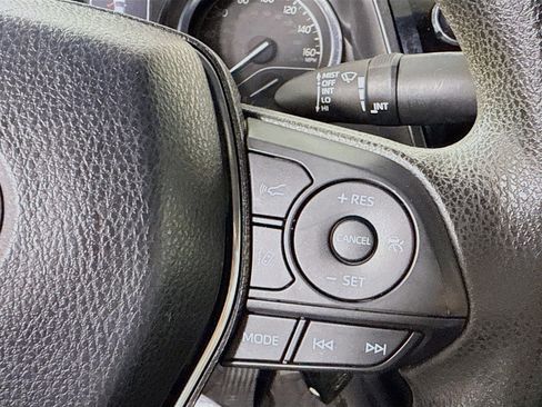 Used 2018 Toyota Camry L image 15