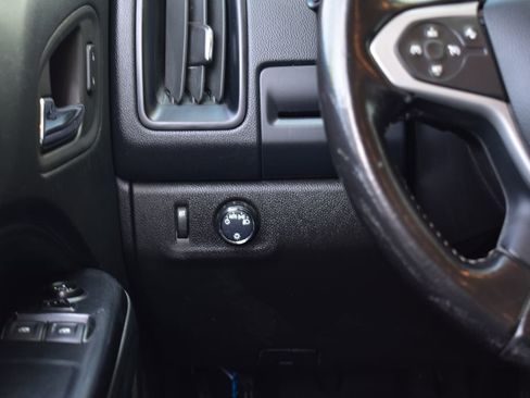 Used 2022 Chevrolet Colorado LT w/ Fleet Safety Package RWD image 30
