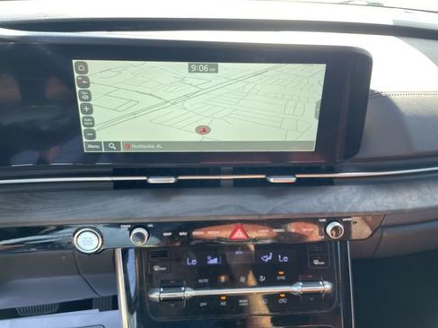Used 2024 Kia Carnival SX FWD image 20