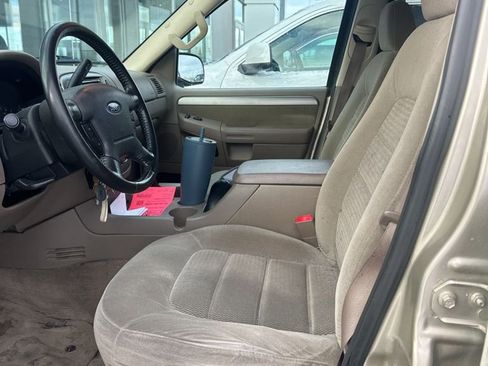 Used 2003 Ford Explorer XLT image 8