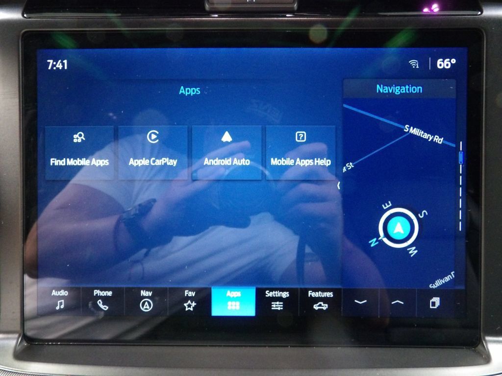 Used 2025 Ford F150 Lariat AWD/4WD image 32