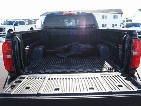 Used 2019 Chevrolet Colorado LT w/ LT Convenience Package image 11