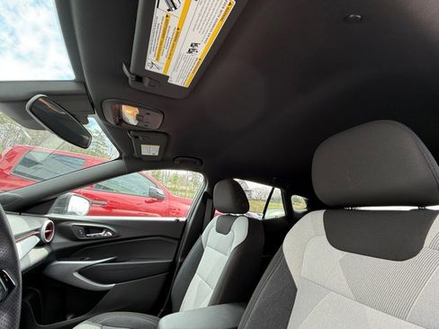 Certified 2024 Chevrolet Trax RS w/ Driver Confidence Package FWD image 30