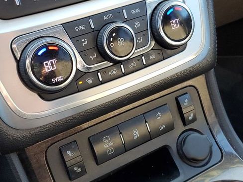 Used 2014 GMC Acadia SLT image 16