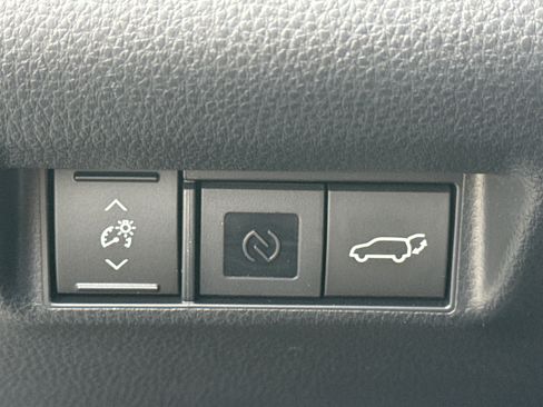 New 2026 Toyota RAV4 XSE AWD/4WD image 25