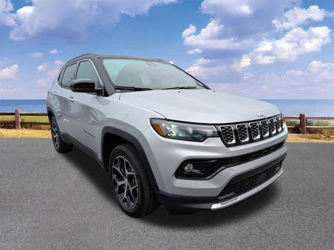 Certified 2024 Jeep Compass Limited image 9