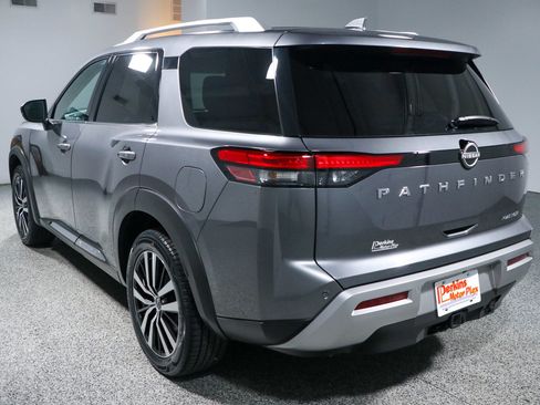 Used 2023 Nissan Pathfinder Platinum FWD image 9
