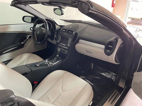 Used 2005 Mercedes-Benz SLK 350 image 10