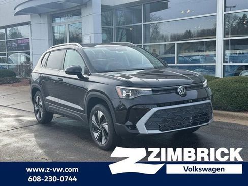 New 2026 Volkswagen Taos SE AWD/4WD image 1