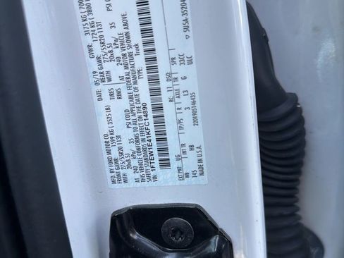 Used 2019 Ford F150 Lariat w/ Equipment Group 502A Luxury image 14