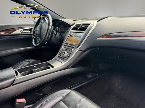 Used 2018 Lincoln MKZ Reserve w/ Climate Package FWD image 18