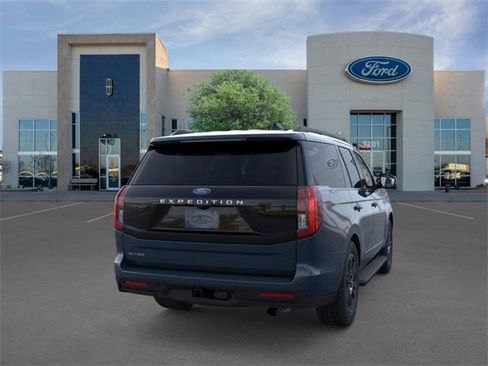 New 2025 Ford Expedition Active image 8