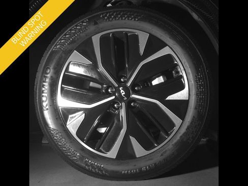 Certified 2024 Kia EV6 Wind AWD/4WD image 11