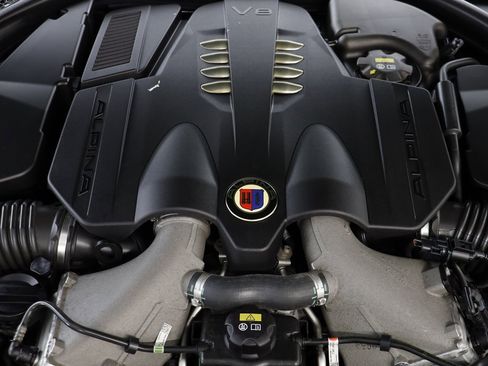 Used 2022 BMW ALPINA B7 xDrive image 30