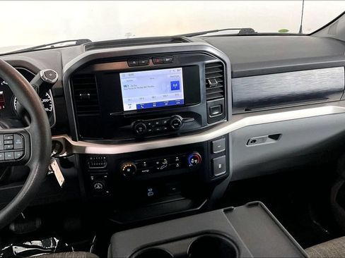 Used 2021 Ford F150 XLT AWD/4WD image 6