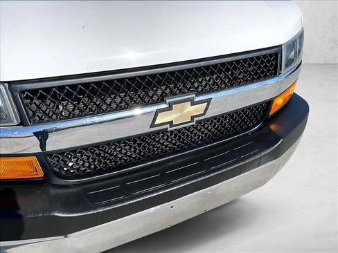 Used 2019 Chevrolet Express 3500 LT w/ LT Preferred Equipment Group image 29