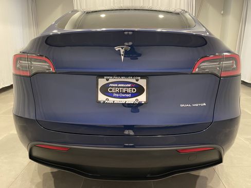 Used 2023 Tesla Model Y Long Range AWD/4WD image 5