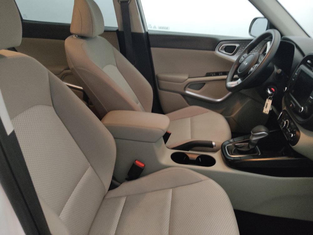 Used 2025 Kia Soul S FWD image 21