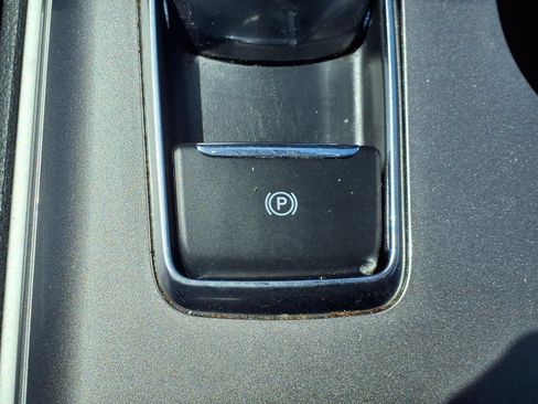 Used 2024 Ford Edge SEL AWD/4WD image 8