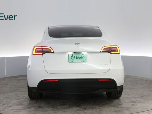 Used 2023 Tesla Model Y Long Range image 15