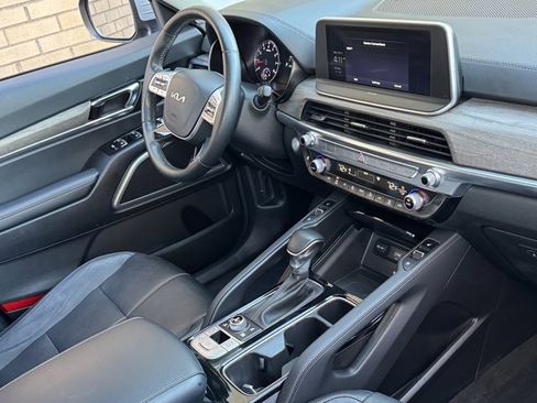 Used 2022 Kia Telluride EX w/ EX Premium Package image 9
