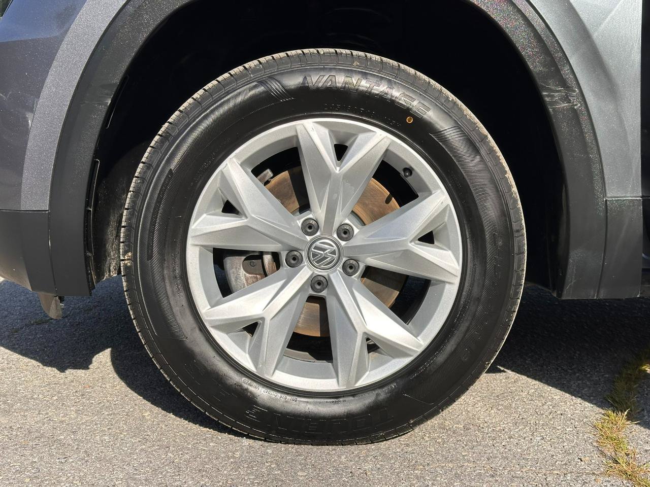 Used 2018 Volkswagen Atlas SE FWD image 25