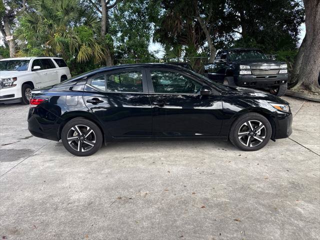 Used 2025 Nissan Sentra SV FWD image 6