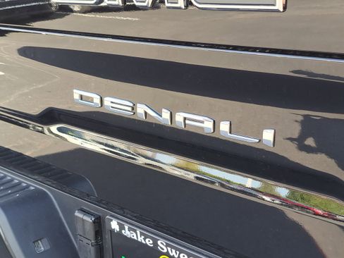 Used 2025 GMC Sierra 1500 Denali Ultimate image 6