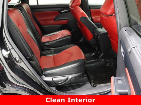 Used 2022 Toyota Highlander XSE image 38