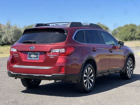 Used 2015 Subaru Outback 3.6R Limited image 5
