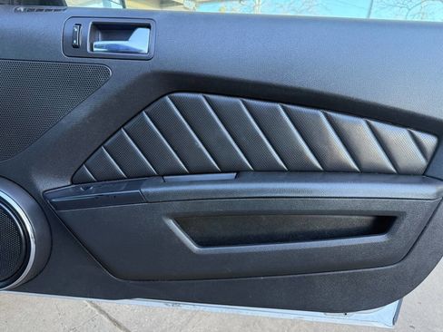 Used 2014 Ford Mustang Premium w/ Electronics Package image 8