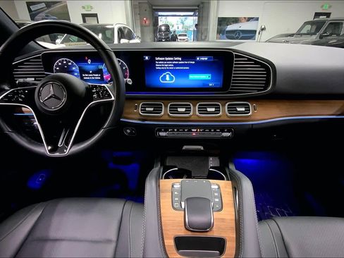Used 2025 Mercedes-Benz GLE 350 4MATIC image 14