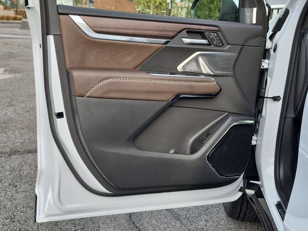 New 2026 GMC Acadia Denali Ultimate FWD image 11