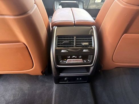Used 2025 BMW X7 xDrive40i AWD/4WD image 16