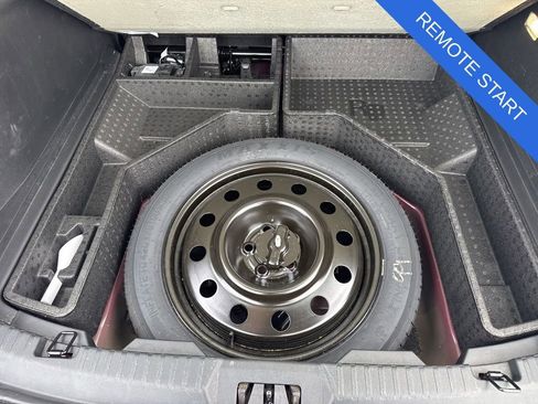 Used 2024 Ford Edge Titanium image 15