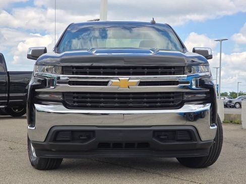 Used 2021 Chevrolet Silverado 1500 LT AWD/4WD image 3