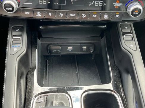 Used 2025 Kia Telluride SX Prestige X-Pro AWD/4WD image 28
