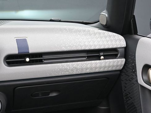 Used 2025 MINI Cooper S image 19