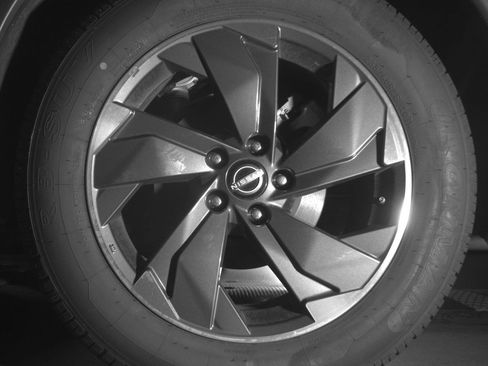 Used 2025 Nissan Rogue SV image 14