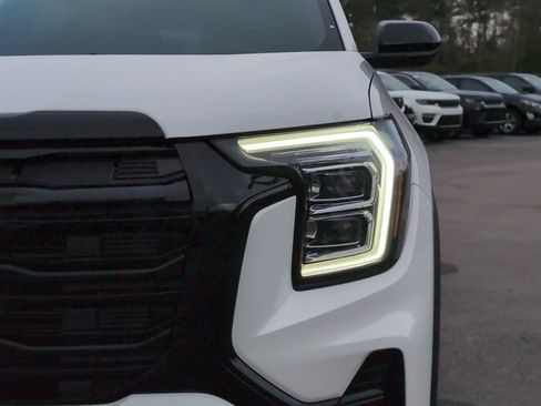 New 2026 GMC Terrain Elevation w/ Elevation Premium Package AWD/4WD image 12